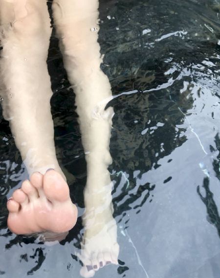 草莓一级毛片免费视频_1080免费播放