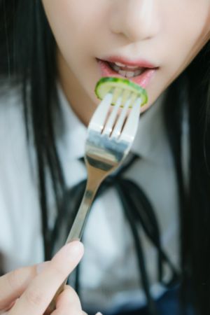 美女张腿让男人桶_剧情片韩国电影在线观看