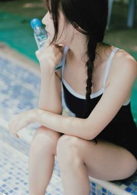 97丝袜脚交足免费播放_720免费观看韩国