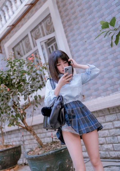 巨胸爆乳女搜查官被强制扒开衣服_4K免费在线观看