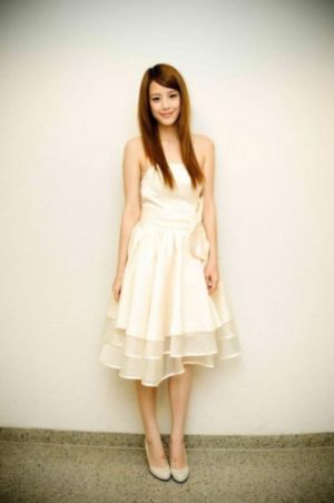 乱码卡一卡二新国色天香_720手机在线观看