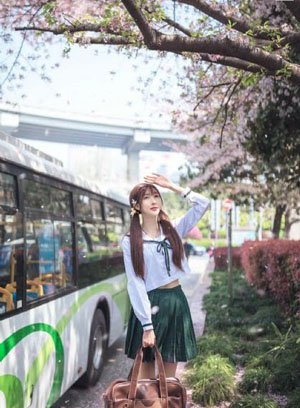 体育生爽擼又大又粗的雞巴_BD英语免费观看电视剧