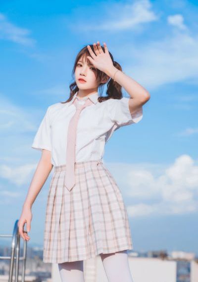 粉嫩被两根粗黑疯狂进出_HD手机在线观看