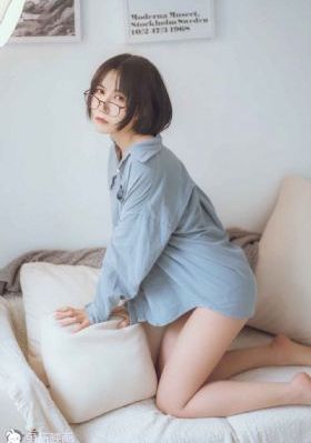 国产姐弟沙发上视频在线观看_BD免费观看超清