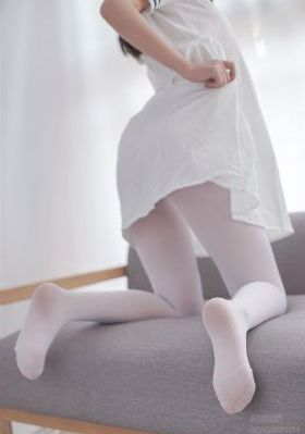 白丝袜美女扒开内衣网站_4K在线播放观看